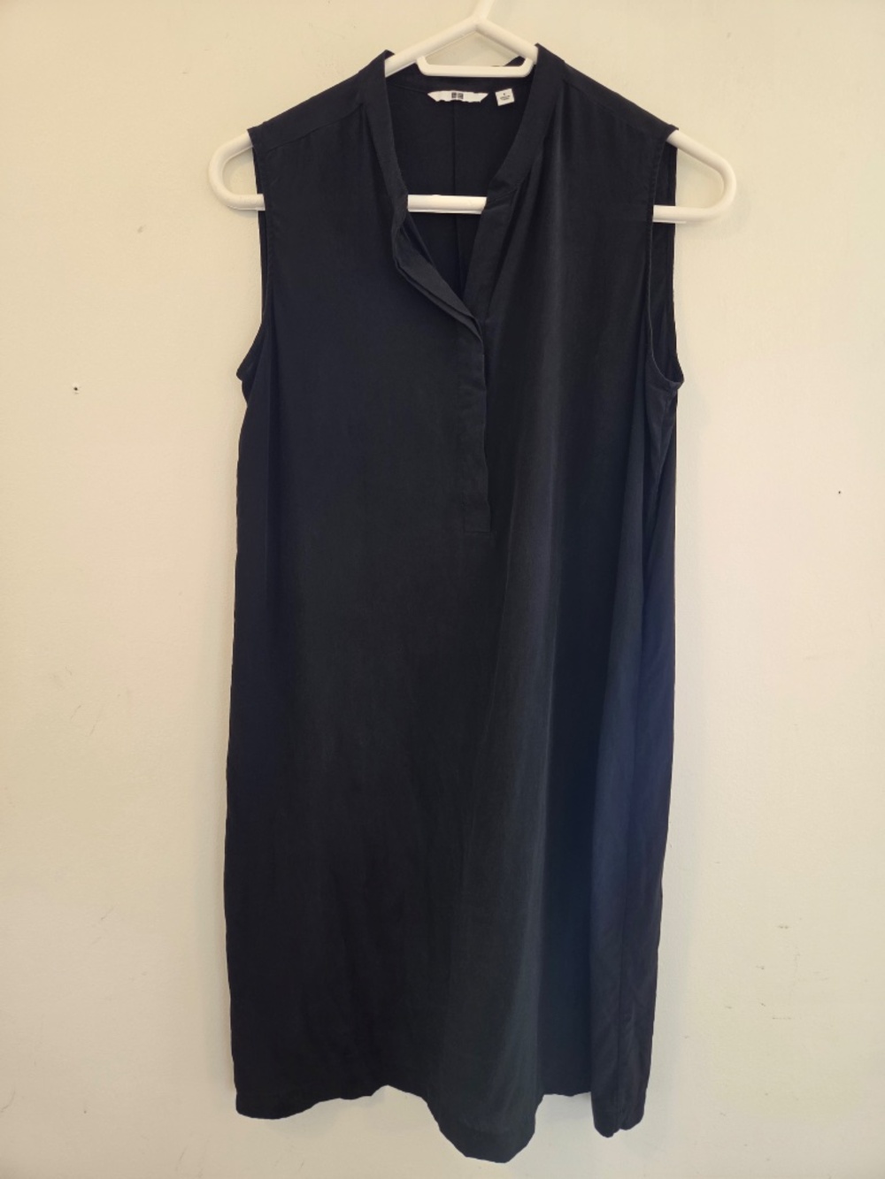 Uniqlo 100% silk knee length dress black S sleeveless summer corporate girlie - Picture 3 of 8